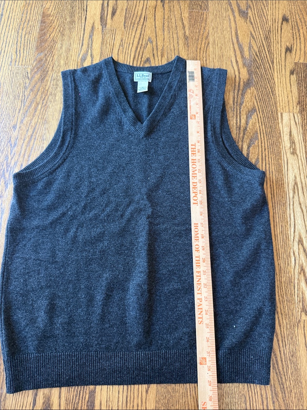L.L. Bean Men's Dark Charcoal V-Neck Sweater Vest L- tall 264797